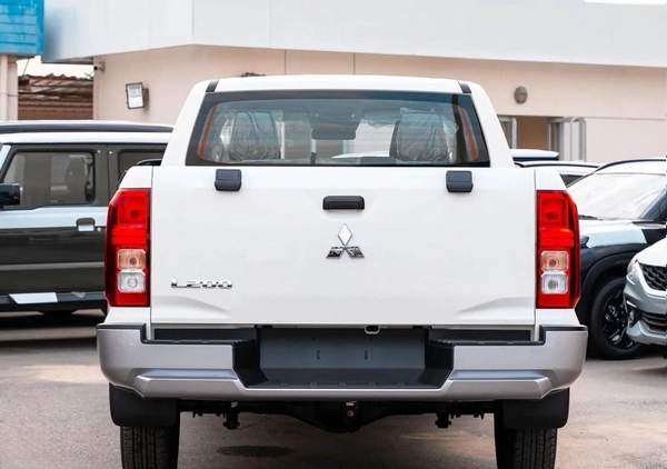 Mitsubishi L200 Mitsubishi L200 4WD 2.4L Diesel MT 2025