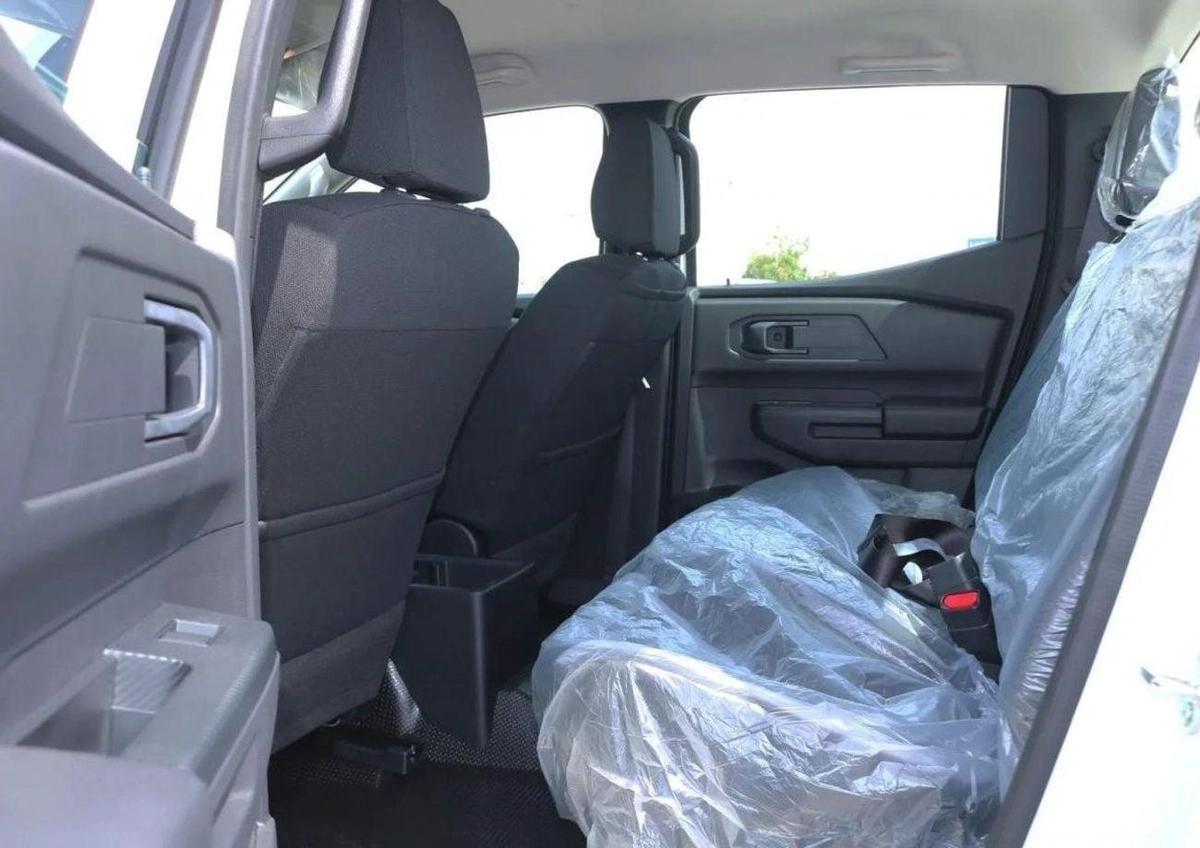 Mitsubishi L200 Mitsubishi L200 4WD 2.4L Diesel MT 2025-7-7