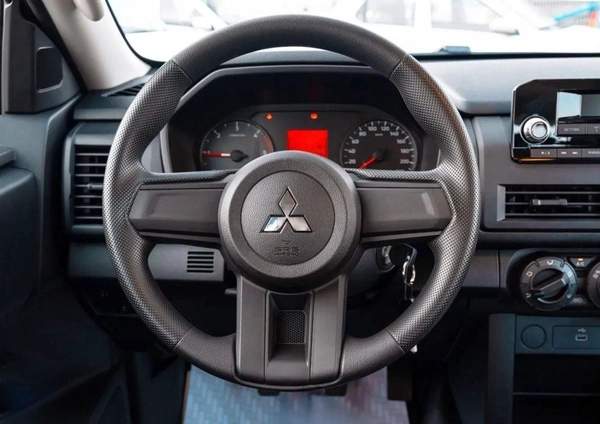 Mitsubishi L200 Mitsubishi L200 4WD 2.4L Diesel MT 2025