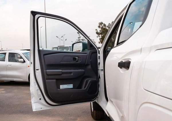 Mitsubishi L200 Mitsubishi L200 4WD 2.4L Diesel MT 2025