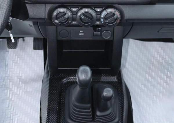 Mitsubishi L200 Mitsubishi L200 4WD 2.4L Diesel MT 2025