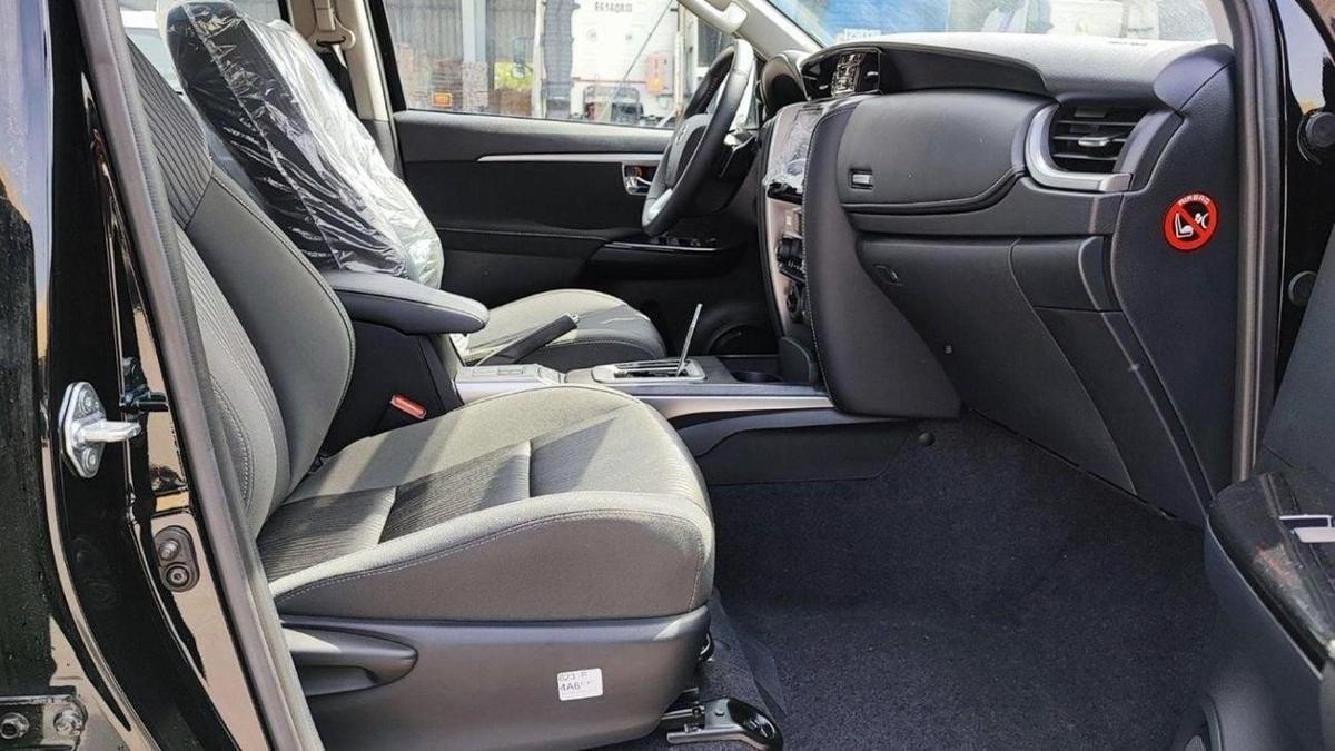 Toyota Fortuner TOYOTA FORTUNE 2.4L DIESEL 4x4 MY 2025-7-7
