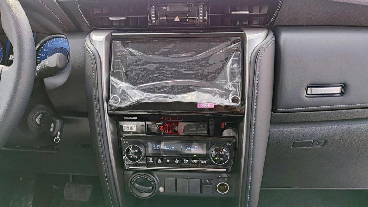 Toyota Fortuner TOYOTA FORTUNE 2.4L DIESEL 4x4 MY 2025-9-9