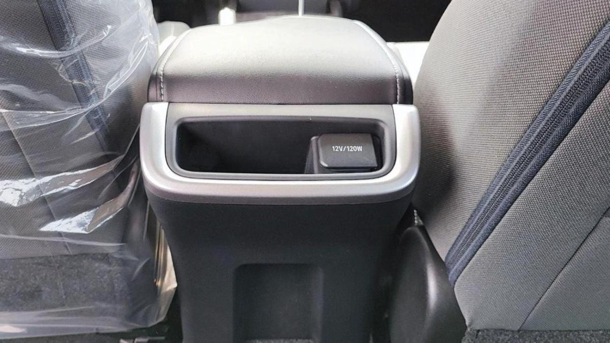 Toyota Fortuner TOYOTA FORTUNE 2.4L DIESEL 4x4 MY 2025-13-13