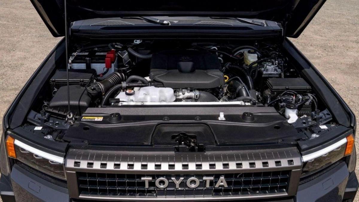 Toyota Prado Toyota Prado LUXURY 2.8L Diesel AT Full Option MY2025 - All colors Available-7-7