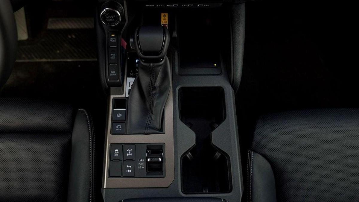 Toyota Prado Toyota Prado LUXURY 2.8L Diesel AT Full Option MY2025 - All colors Available-13-13