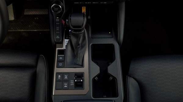 Toyota Prado Toyota Prado LUXURY 2.8L Diesel AT Full Option MY2025 - All colors Available