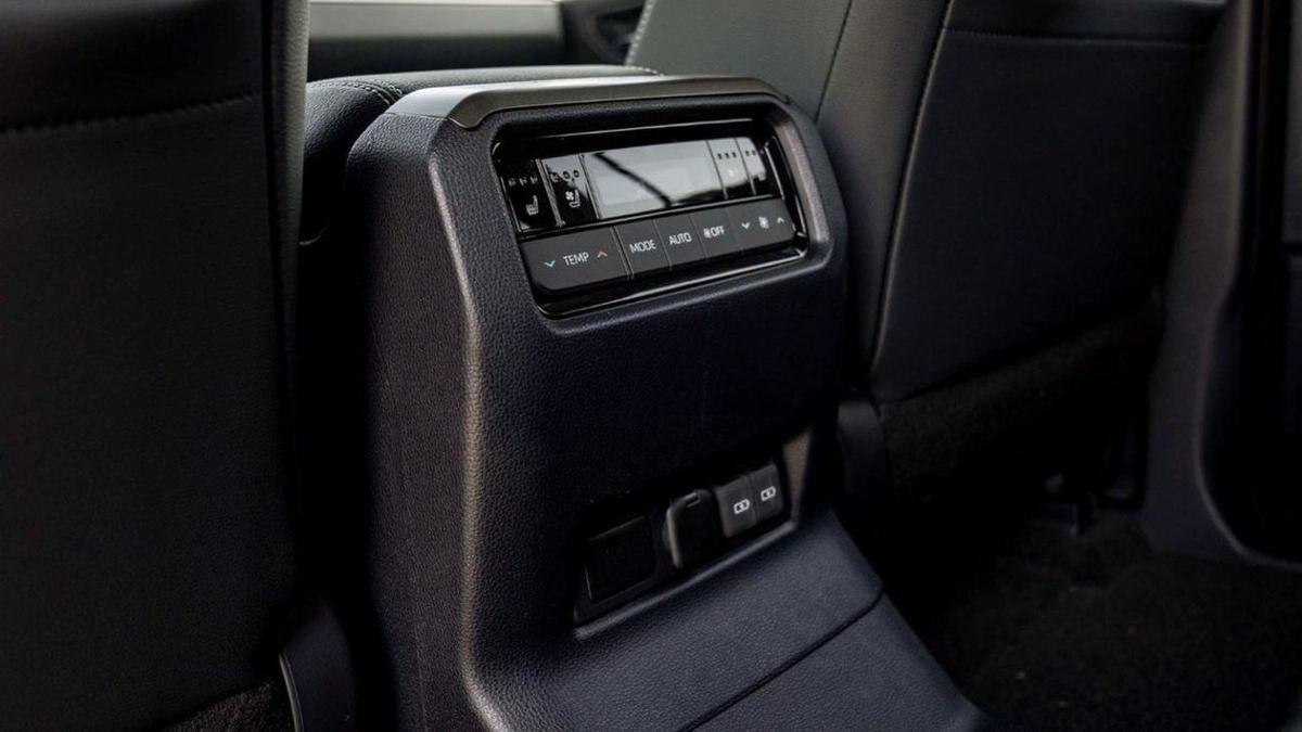 Toyota Prado Toyota Prado LUXURY 2.8L Diesel AT Full Option MY2025 - All colors Available-16-16