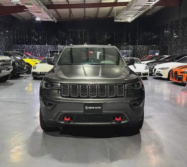 Jeep Grand Cherokee 2019 GCC specs for 75,000.00 AED
