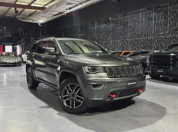 Jeep Grand Cherokee 2019 GCC specs for 75,000.00 AED