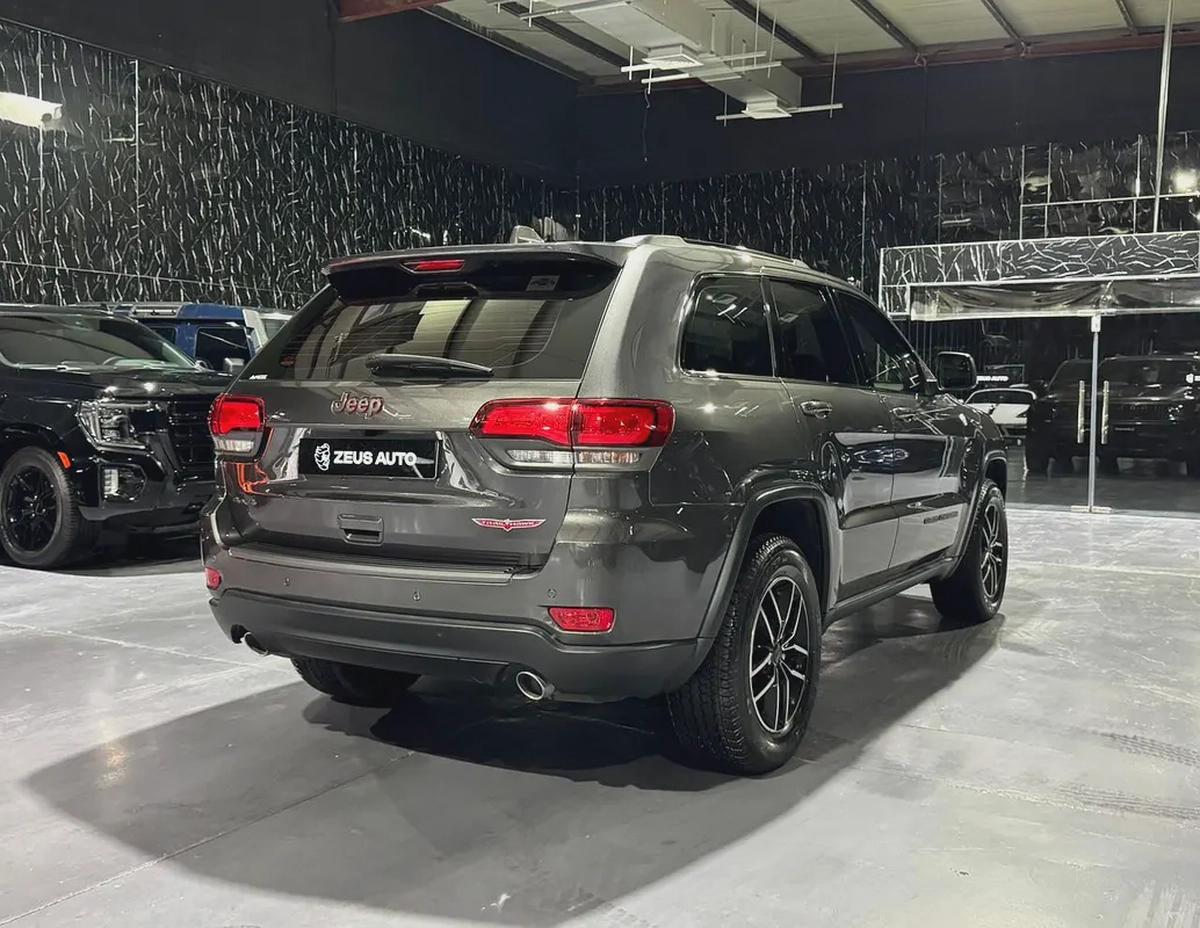 Jeep Grand Cherokee 2019 GCC specs for 75,000.00 AED-3-3