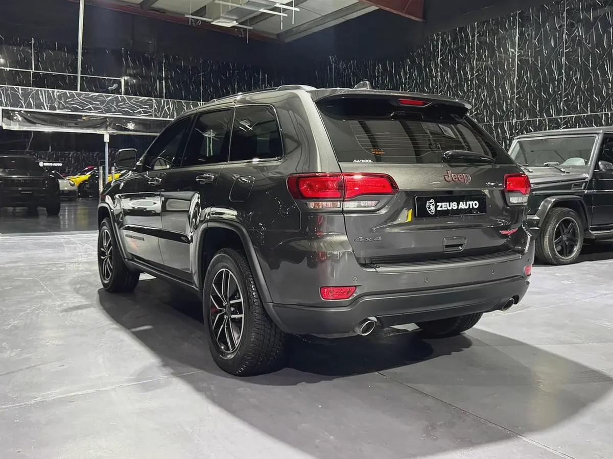 Jeep Grand Cherokee 2019 GCC specs for 75,000.00 AED-4-4