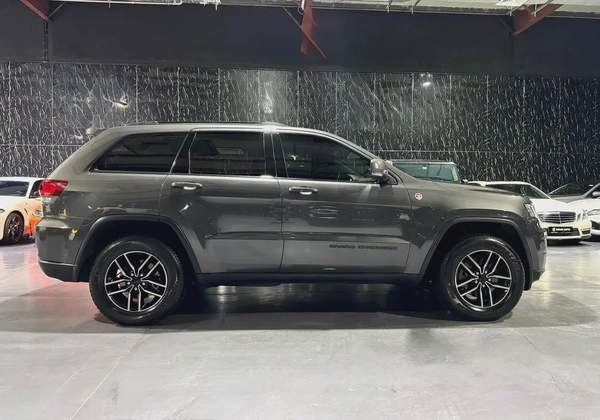 Jeep Grand Cherokee 2019 GCC specs for 75,000.00 AED
