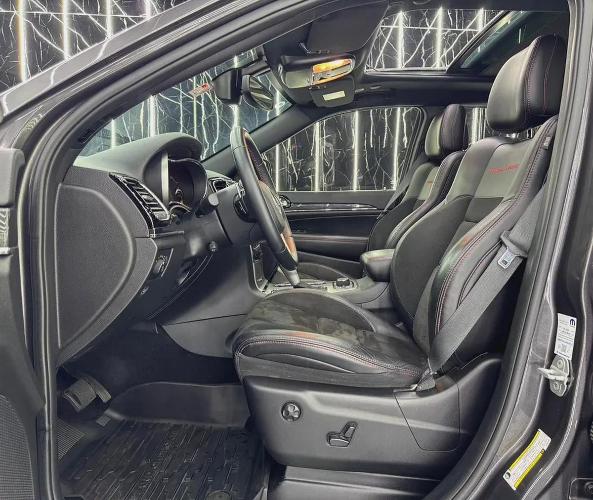 Jeep Grand Cherokee 2019 GCC specs for 75,000.00 AED-10-10