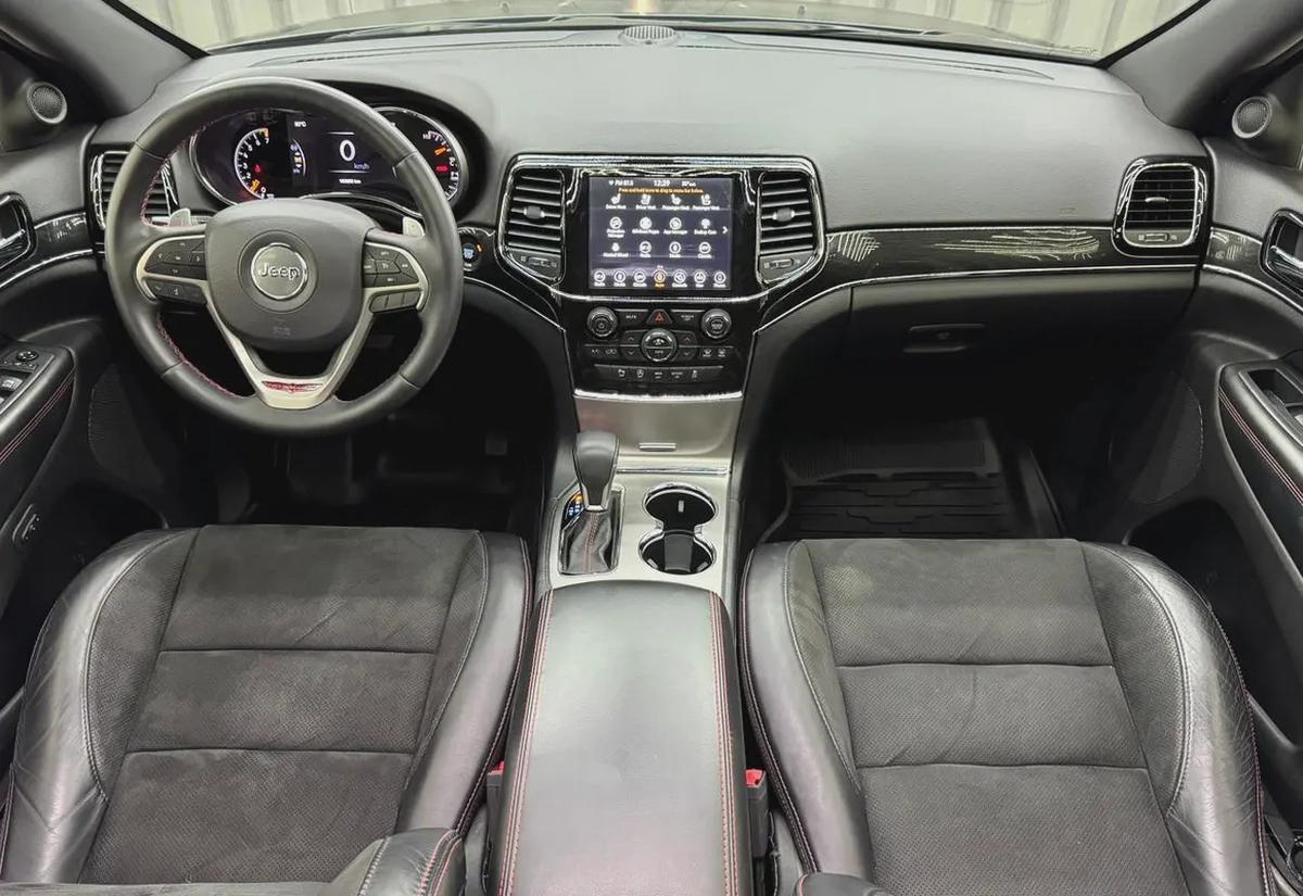 Jeep Grand Cherokee 2019 GCC specs for 75,000.00 AED-17-17