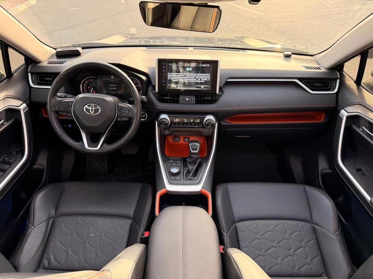 Toyota RAV4 Adventure 2.0 L Japanese Limited 2.0 L // panoramic, 360 camera full option-4-4