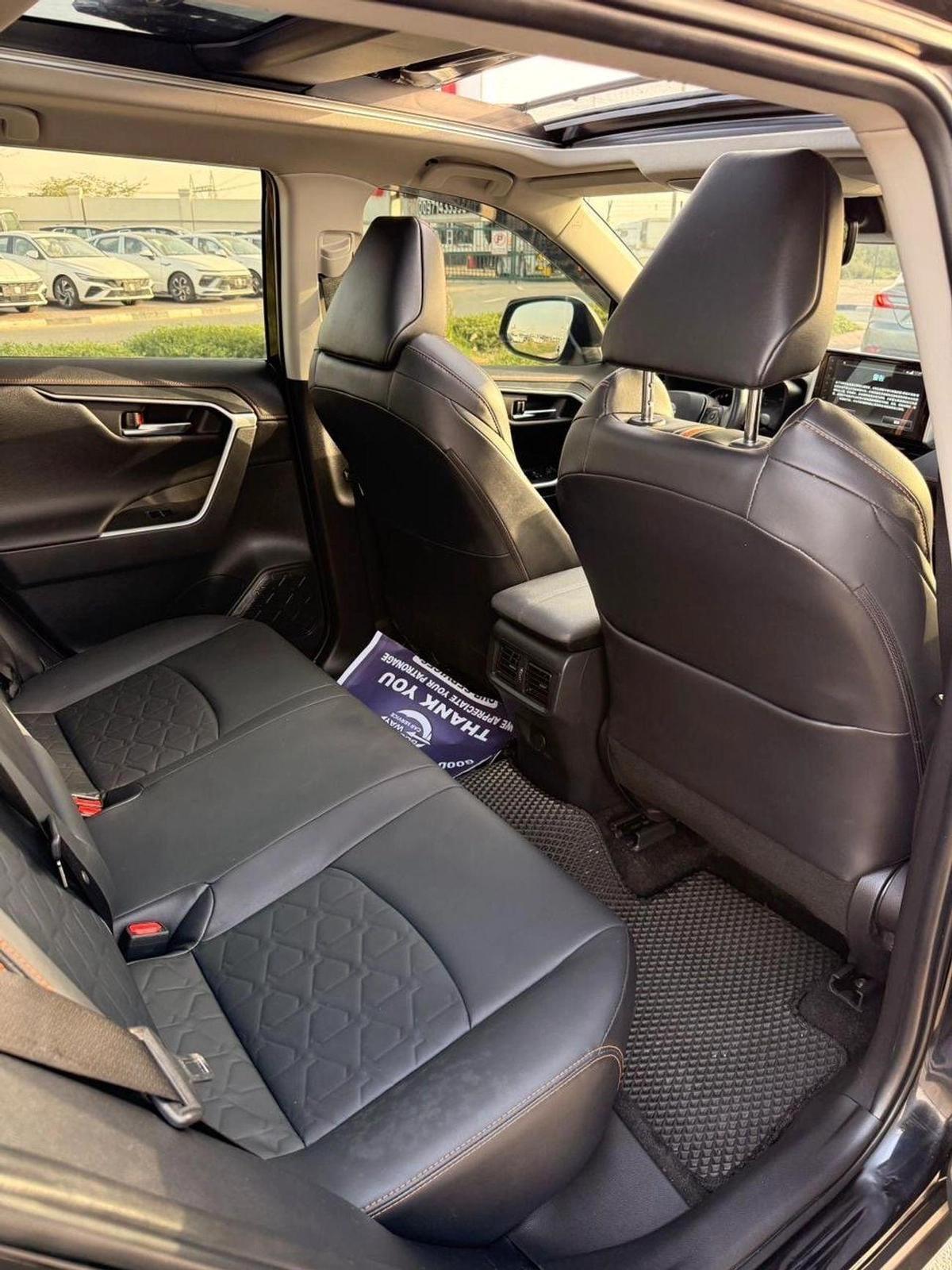 Toyota RAV4 Adventure 2.0 L Japanese Limited 2.0 L // panoramic, 360 camera full option-16-16