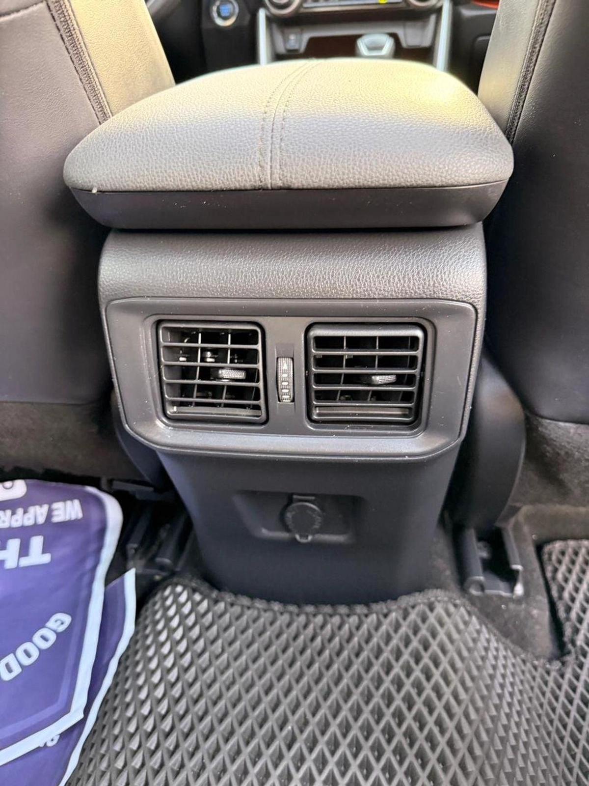 Toyota RAV4 Adventure 2.0 L Japanese Limited 2.0 L // panoramic, 360 camera full option-17-17