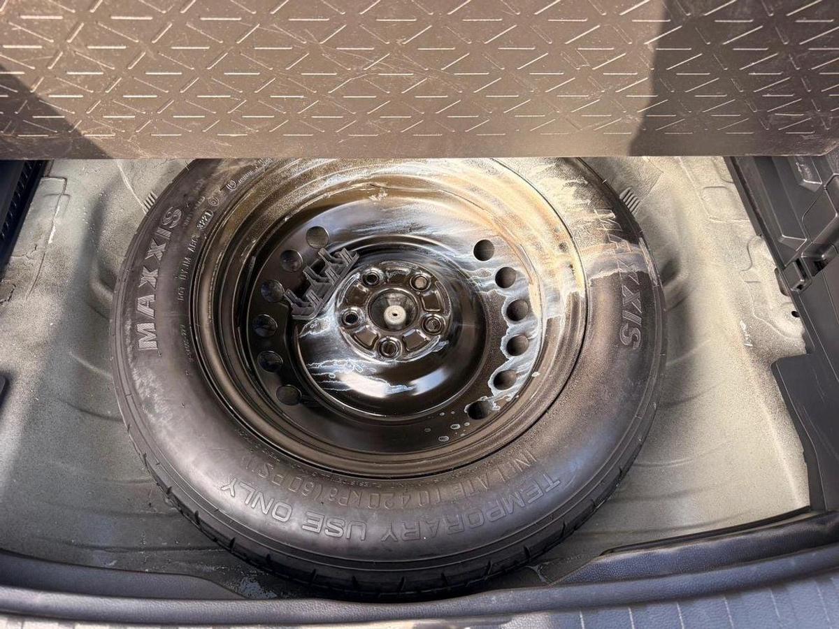 Toyota RAV4 Adventure 2.0 L Japanese Limited 2.0 L // panoramic, 360 camera full option-20-20