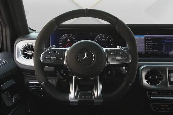 MERCEDES BENZ G63 - 2021 - ORIGINAL GREEN MATTE - FULLY LOADED - AMAZING CONDITION