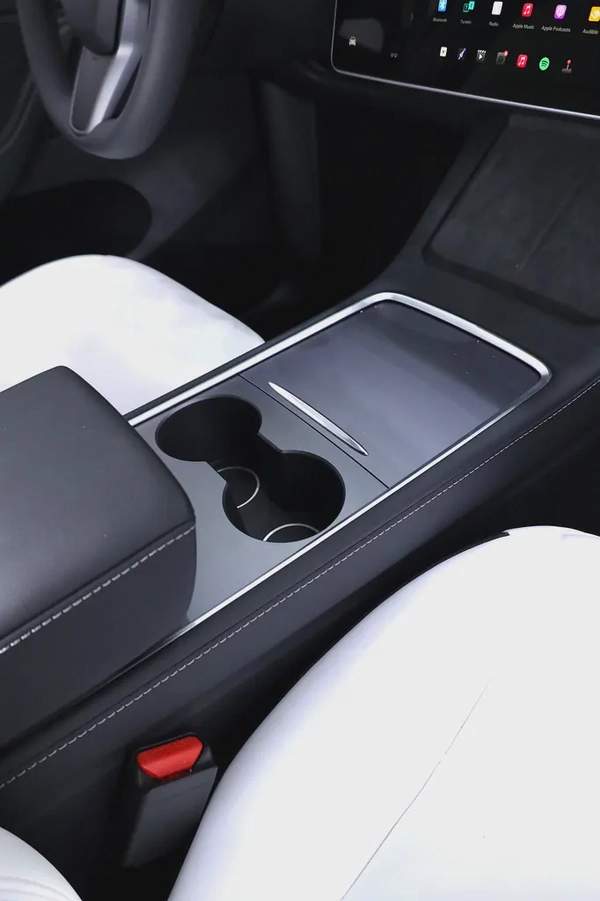 TESLA MODEL Y BRAND NEW 2024