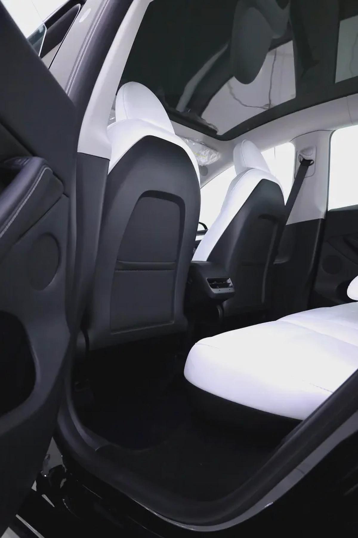 TESLA MODEL Y BRAND NEW 2024-14-14