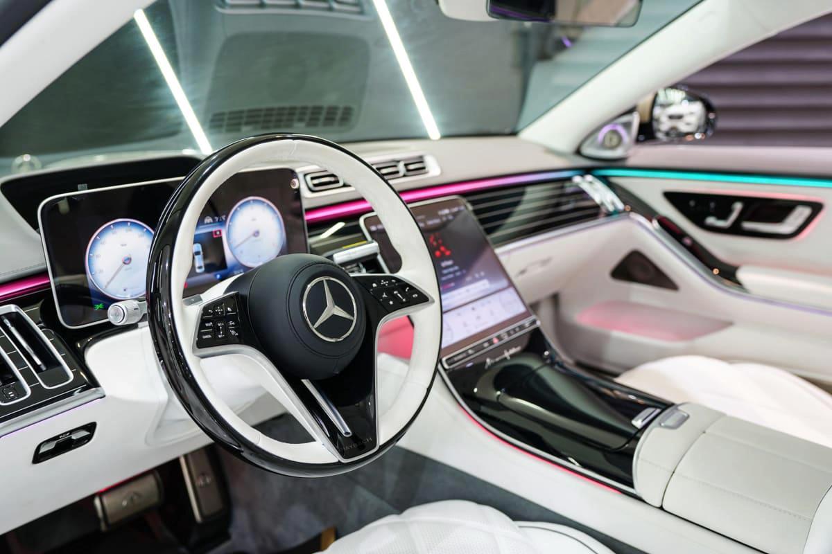 Mercedes-Benz Maybach S680-6-6