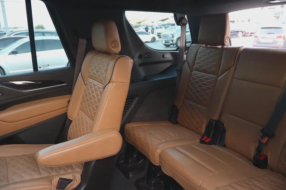 Cadillac Escalade Platinum Luxury 2021 GCC – Full Option – Original Paint-7-7