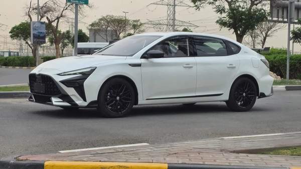 MG MG6 X-LINE (White)