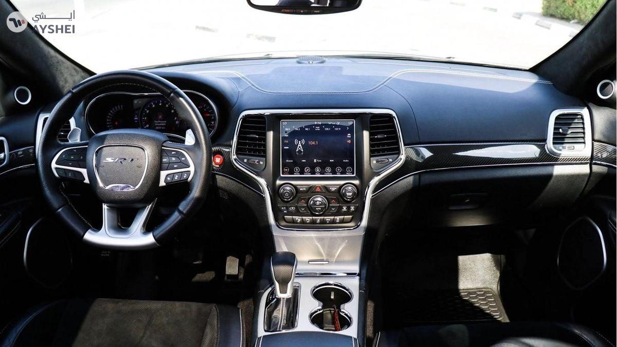 Jeep Grand Cherokee SRT8-4-4