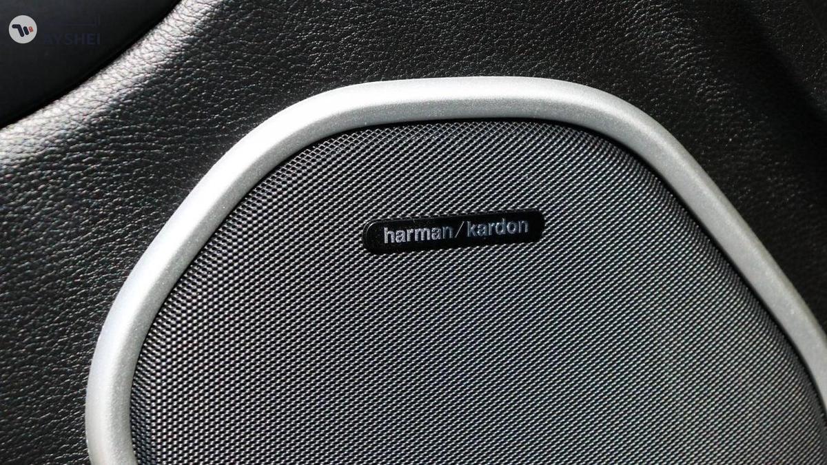 Jeep Grand Cherokee SRT8-11-11