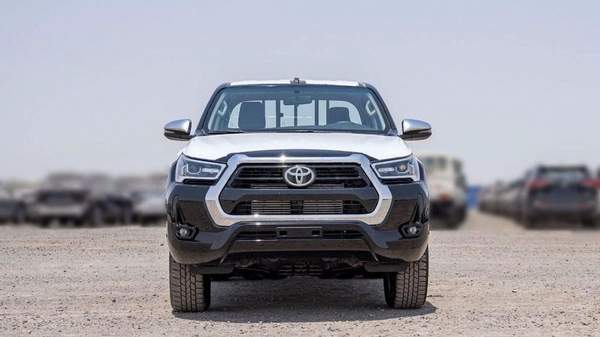 Toyota Hilux Toyota Hilux 2.4L Diesel AT 4x4 Full Option 2025