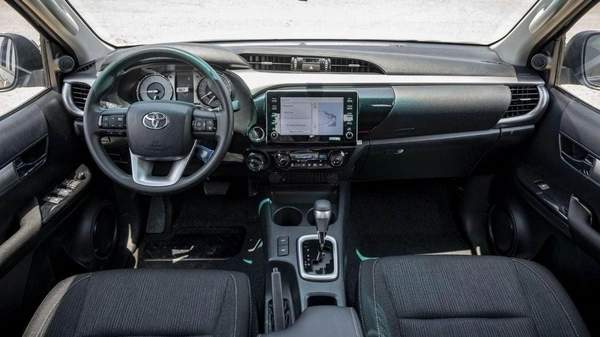 Toyota Hilux Toyota Hilux 2.4L Diesel AT 4x4 Full Option 2025