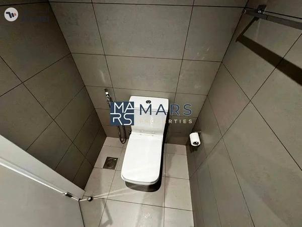 Spacious studio with kitchen appliances and all facilities available in Al mamsha.