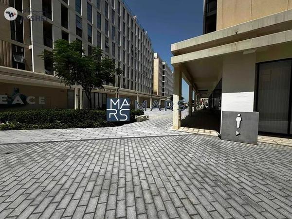 Spacious studio with kitchen appliances and all facilities available in Al mamsha.