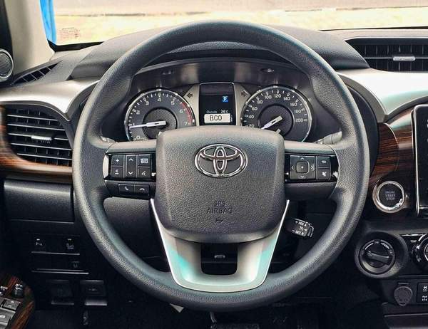 Toyota Hilux SR5 TRD WOOD INTERIOR W VISOR / 4.0L PETROL V6 4WD / BLIND SPOT / DIFFLOCK / DVD+CAMERA (CODE # H6A)