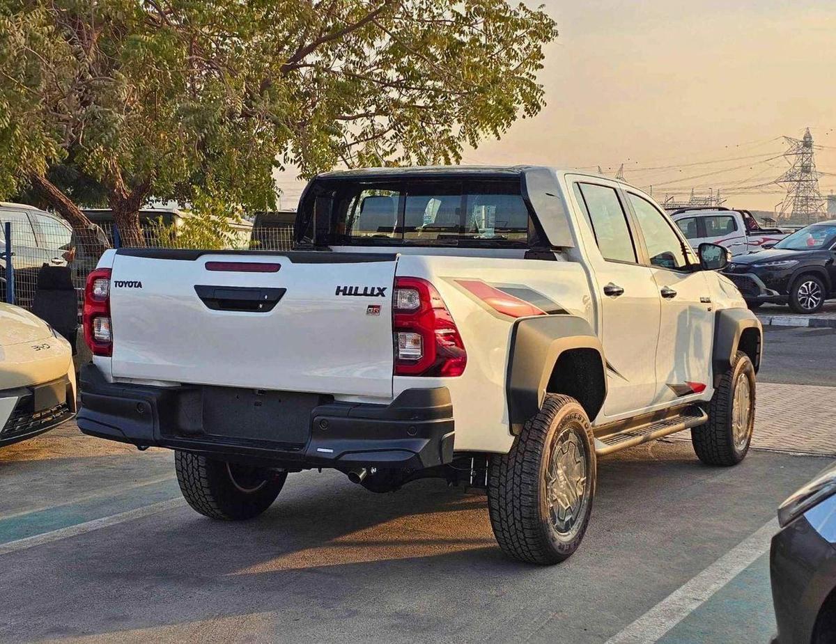 Toyota Hilux GR SPORT WIDE BODY / 4.0L V6 PETROL / OVER FENDER, 360*CAMERA, DRIVER PWR SEATS / CODE#H4GRY-4-4