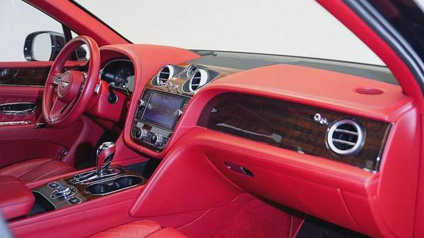 Special Offer | AED 7,701 PM | Factory Carbon Fibre Sport Package | Bentayga W12 Carbon