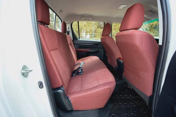 Hilux | Double Cabin 4x2 | Automatic | GCC Specs | Ref#T45099