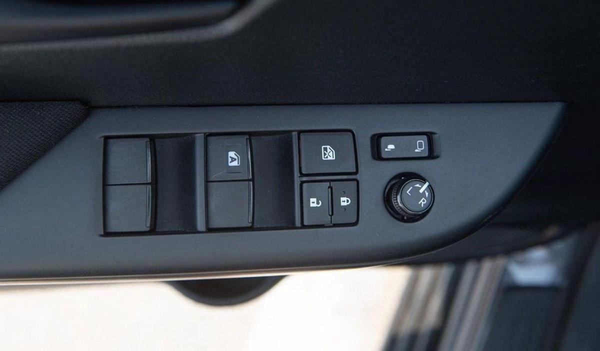 Toyota Hilux TOYOTA HILUX 2.4L MID OPTION A/T MY2025 FOR EXPORT-7-7