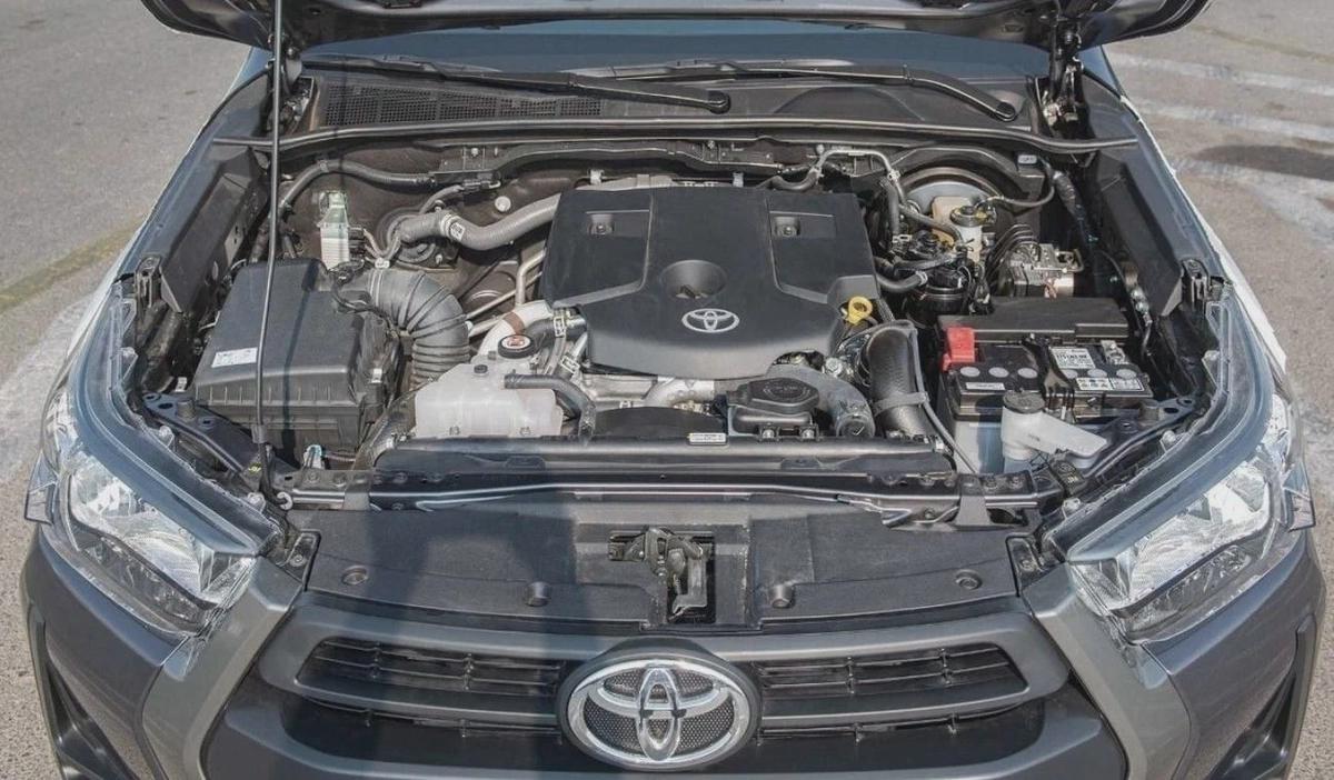 Toyota Hilux TOYOTA HILUX 2.4L MID OPTION A/T MY2025 FOR EXPORT-9-9