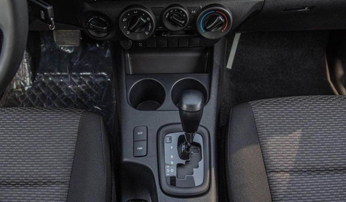 Toyota Hilux TOYOTA HILUX 2.4L MID OPTION A/T MY2025 FOR EXPORT-11-11