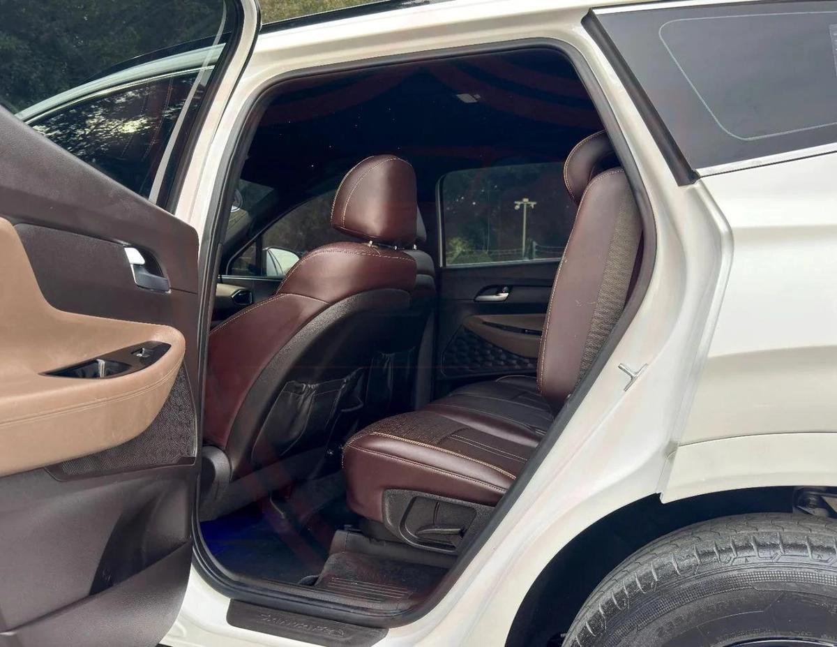 Used Hyundai Santa Fe 2024-5-5