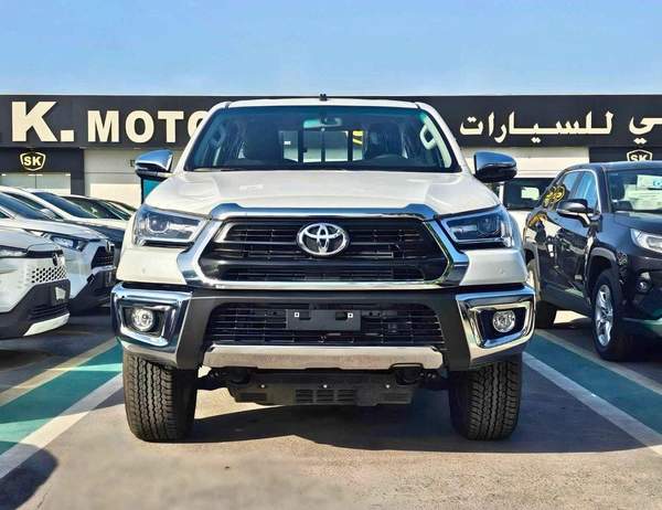 Toyota Hilux SR5 / 2.4L DIESEL A/T / BLIND SPOT / DIFF LOCK / FR&RR CHROME BUMPERS / (CODE # HDFAA)