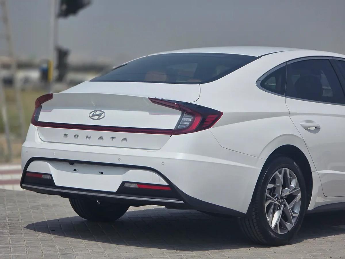 Hyundai Sonata Smart + 2020 - GCC Specs - Excellent Condition-8-8