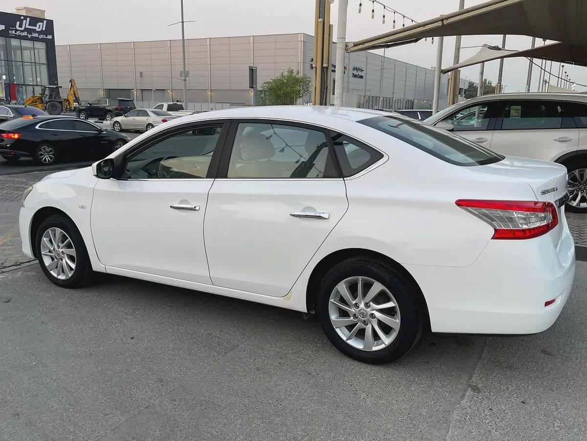 GCC Specs Nissan Sentra S 2017 - Reliable and Efficient!-2-2