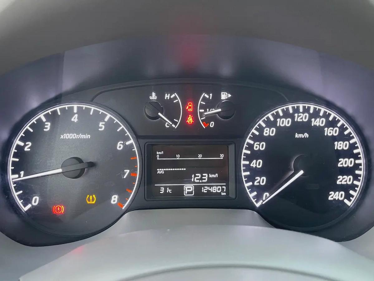 GCC Specs Nissan Sentra S 2017 - Reliable and Efficient!-9-9