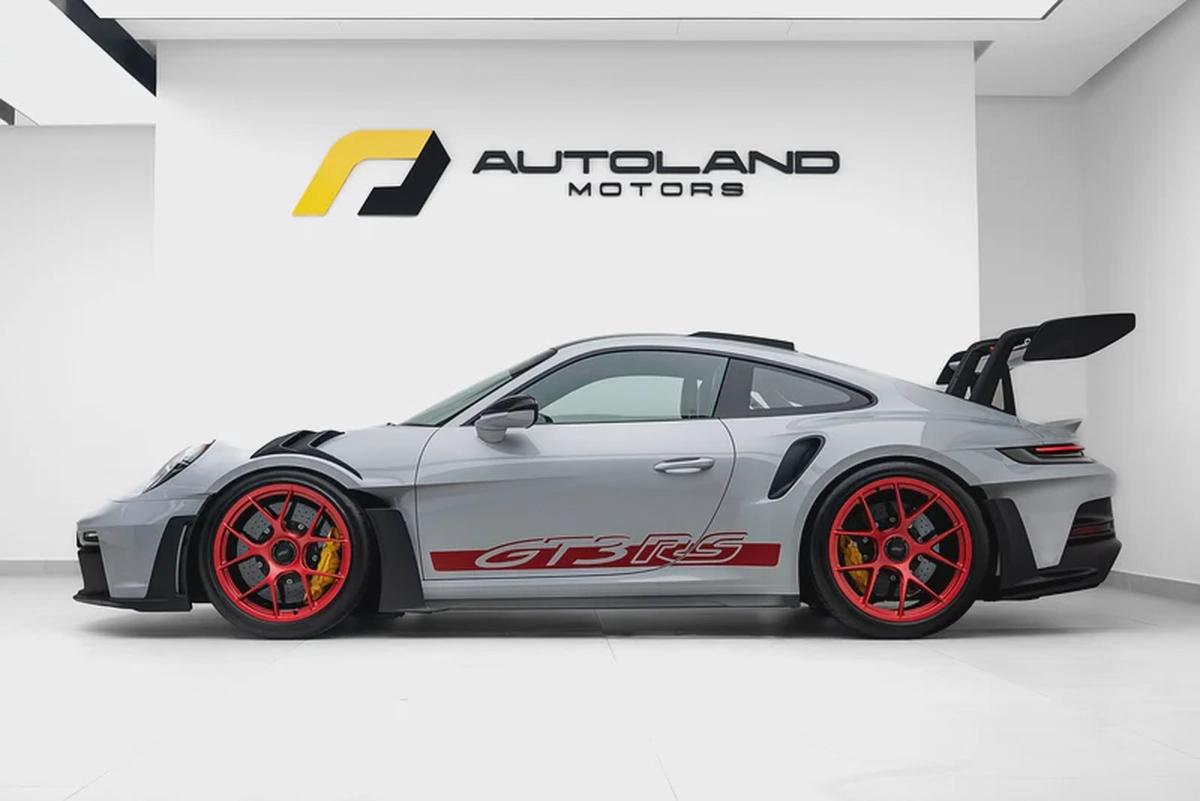 2024 PORSCHE 911 GT3 RS WEISSACH┃GCC┃5 YRS WARRANTY┃CARBON CERAMIC BRAKES┃SUSPENSION LIFTER┃ HIGH SP-1-1