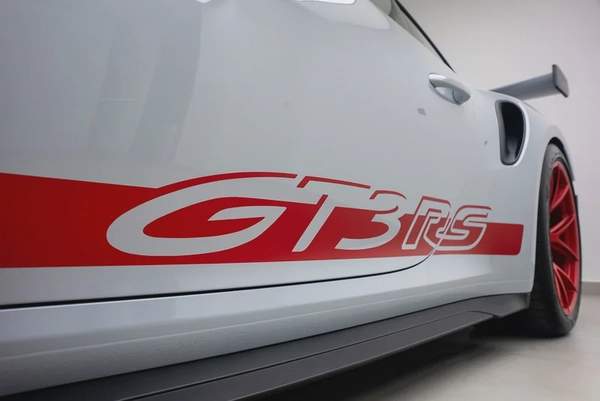 2024 PORSCHE 911 GT3 RS WEISSACH┃GCC┃5 YRS WARRANTY┃CARBON CERAMIC BRAKES┃SUSPENSION LIFTER┃ HIGH SP