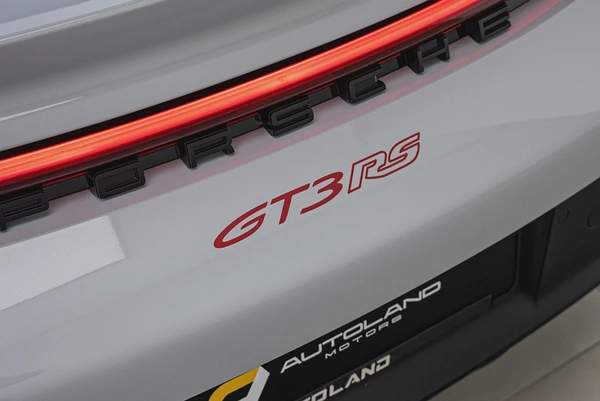 2024 PORSCHE 911 GT3 RS WEISSACH┃GCC┃5 YRS WARRANTY┃CARBON CERAMIC BRAKES┃SUSPENSION LIFTER┃ HIGH SP